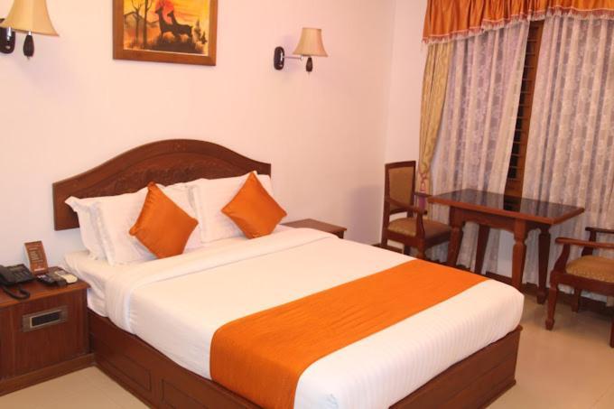 Hotel Doubloon Thiruvananthapuram Exterior foto